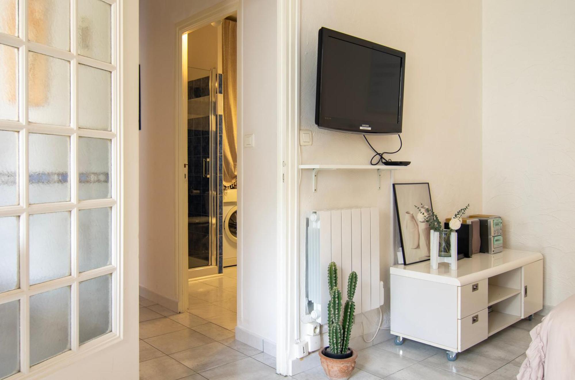Locatonyc Zéphyr grand studio climatisé plage centre Juan-les-Pins Exterior foto